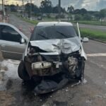 Grave Acidente: Carro Invade Pista Contrária e Derruba Poste em Jaguapitã